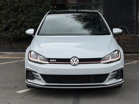 Used 2018 Volkswagen GTI SE w/ SE Leather Package image 3