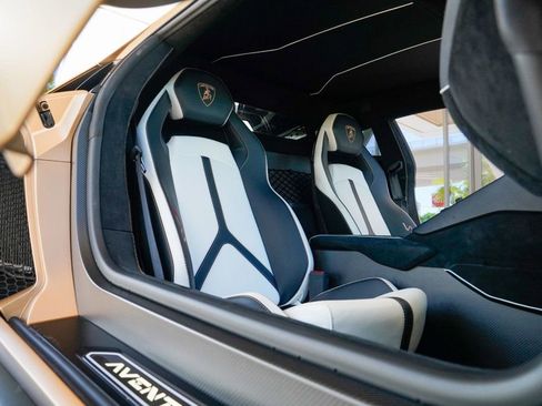 Used 2020 Lamborghini Aventador SVJ image 82