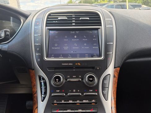 Used 2019 Lincoln Nautilus Select AWD/4WD image 29