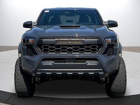 Used 2024 Toyota Tacoma TRD Sport image 3