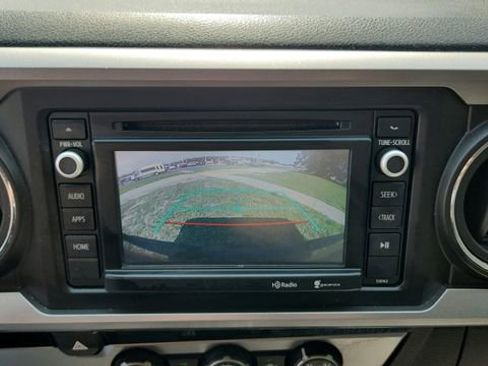 Used 2016 Toyota Tacoma SR5 RWD image 15