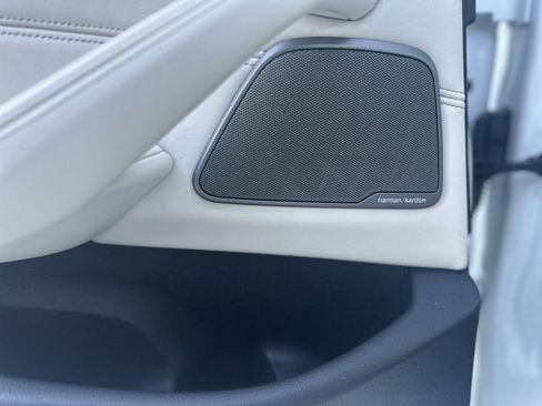 Used 2020 BMW 530i w/ Executive Package image 18