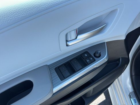 Certified 2026 Toyota Sienna XLE AWD/4WD image 15