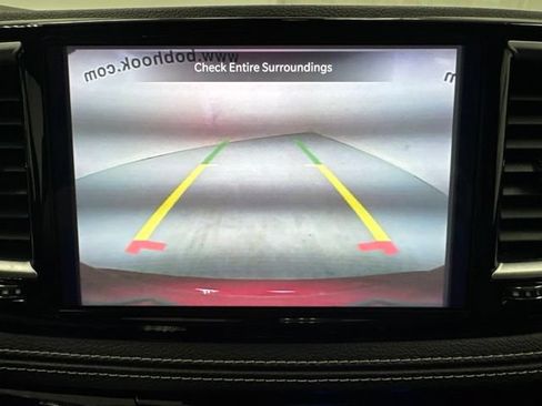 Used 2025 Chrysler Pacifica Limited FWD image 16