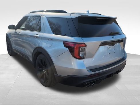 Used 2020 Ford Explorer ST w/ ST Street Pack image 5