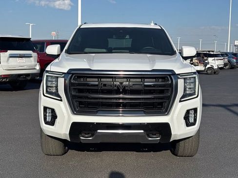 Used 2024 GMC Yukon AT4 w/ Technology Package AWD/4WD image 2