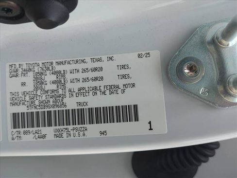 Certified 2025 Toyota Tundra Platinum AWD/4WD image 15