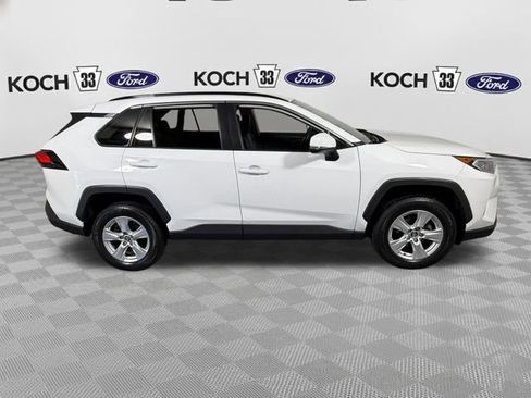 Used 2020 Toyota RAV4 XLE AWD/4WD image 9
