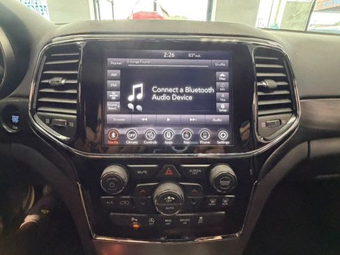 Used 2021 Jeep Grand Cherokee Laredo X AWD/4WD image 44