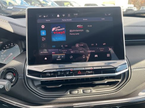 New 2026 Jeep Compass Limited image 25