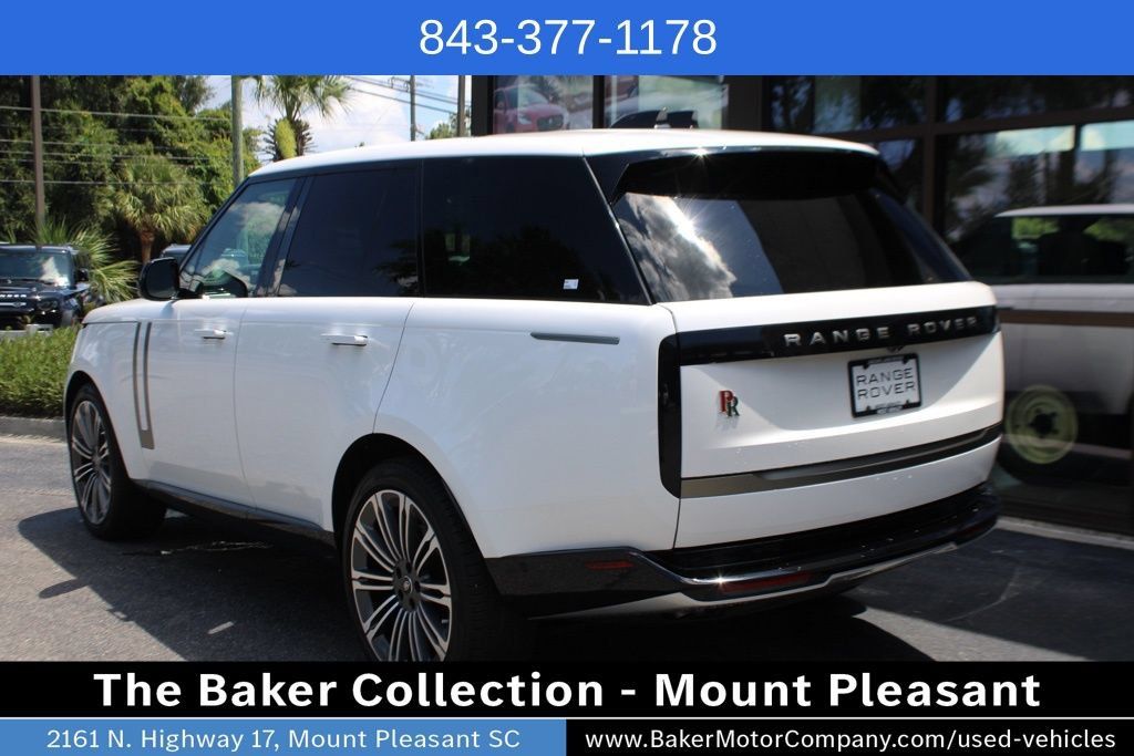 Used 2024 Land Rover Range Rover SE AWD/4WD image 7