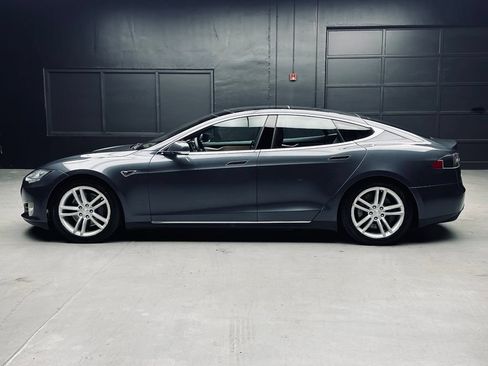 Used 2015 Tesla Model S 85D AWD/4WD image 4