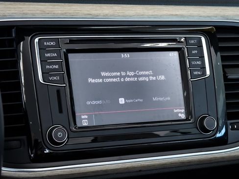 Used 2018 Volkswagen Beetle 2.0T image 42