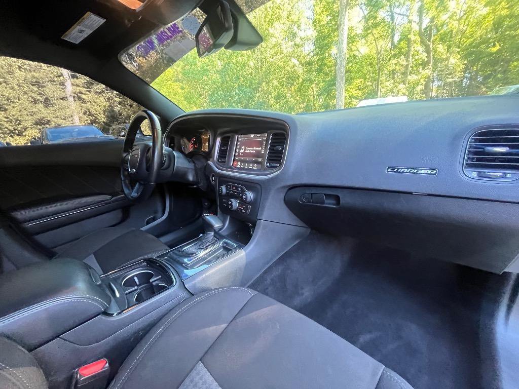 Used 2020 Dodge Charger R/T w/ Blacktop Package RWD image 35