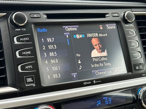 Used 2015 Toyota Highlander Limited Platinum image 15