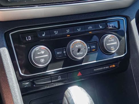 Used 2022 Volkswagen Atlas SE w/ Panoramic Sunroof Package image 21