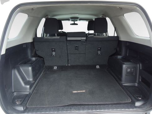 Used 2019 Toyota 4Runner SR5 AWD/4WD image 27