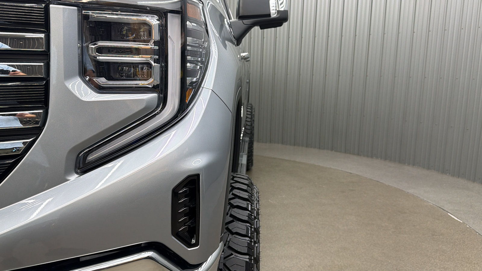 Used 2026 GMC Sierra 1500 SLT AWD/4WD image 13