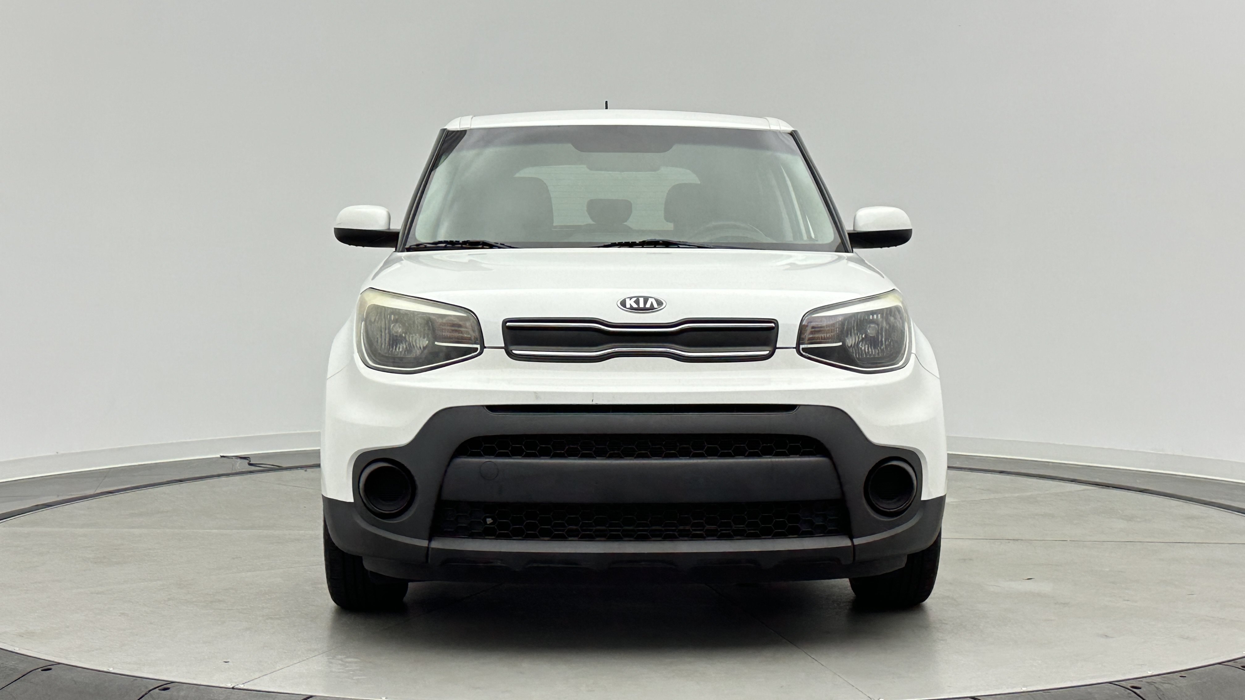 Used 2018 Kia Soul w/ Option Group 020 FWD image 2