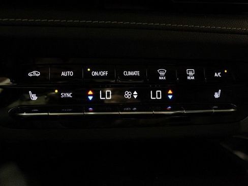 Certified 2023 Buick Envision Essence AWD/4WD image 28