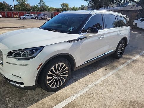 Certified 2022 Lincoln Aviator Reserve w/ Elements Package Plus image 1