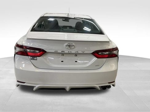 Used 2024 Toyota Camry SE FWD image 4