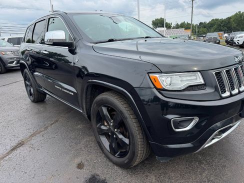 Used 2015 Jeep Grand Cherokee Overland w/ Advanced Technology Group AWD/4WD image 12