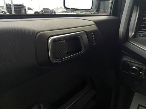 Used 2025 Ford Bronco Big Bend image 24