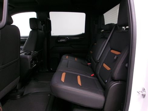 Used 2025 GMC Sierra 1500 AT4 AWD/4WD image 9