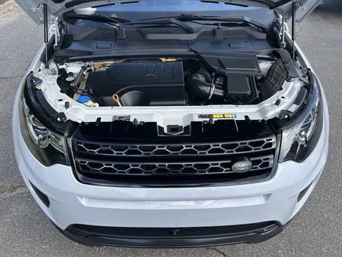 Used 2019 Land Rover Discovery Sport HSE AWD/4WD image 16