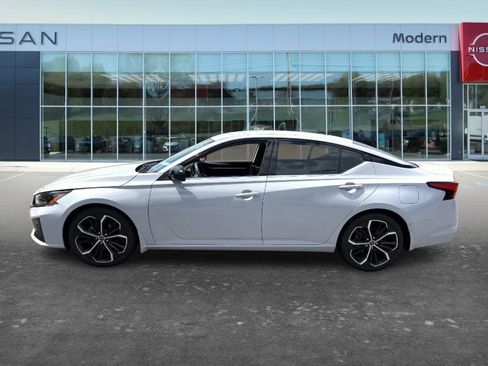 Certified 2024 Nissan Altima 2.5 SR FWD image 7