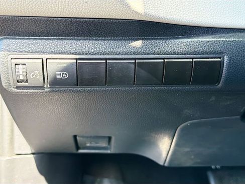 Used 2024 Toyota Corolla LE image 31