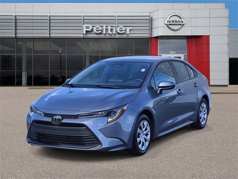 Used 2024 Toyota Corolla LE image 3