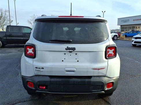 Used 2021 Jeep Renegade Trailhawk image 6