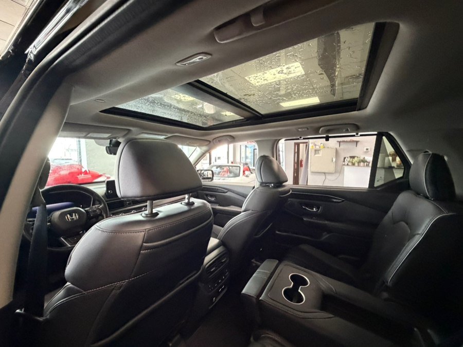 Used 2023 Honda Pilot Elite image 37