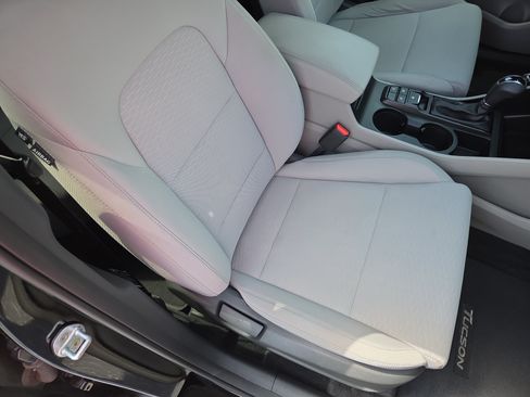Used 2019 Hyundai Tucson SE AWD/4WD image 13