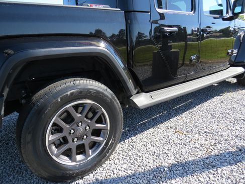 Used 2021 Jeep Gladiator Overland w/ Popular Equipment Package AWD/4WD image 12