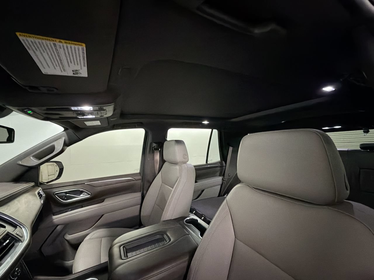 Used 2024 Chevrolet Tahoe Z71 w/ Luxury Package AWD/4WD image 18