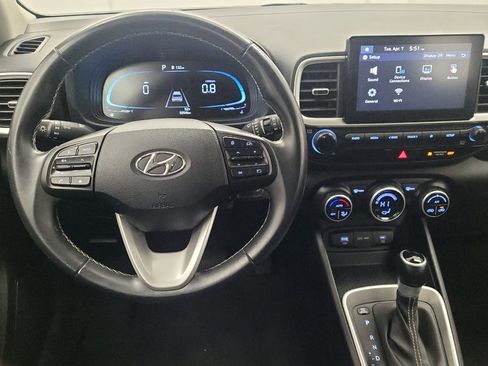 Used 2023 Hyundai Venue SEL w/ Cargo Package image 22
