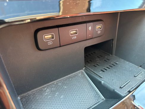 Used 2024 Kia Carnival SX Prestige FWD image 22