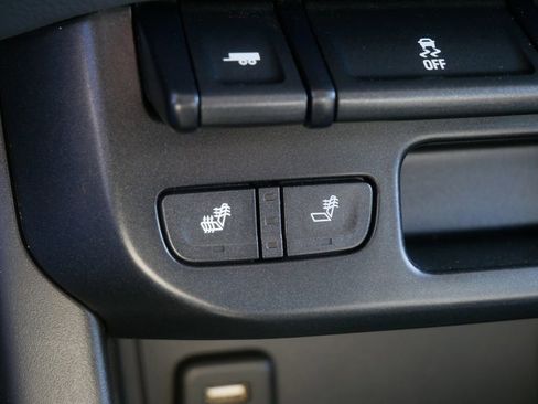 Used 2015 Chevrolet Colorado Z71 image 25