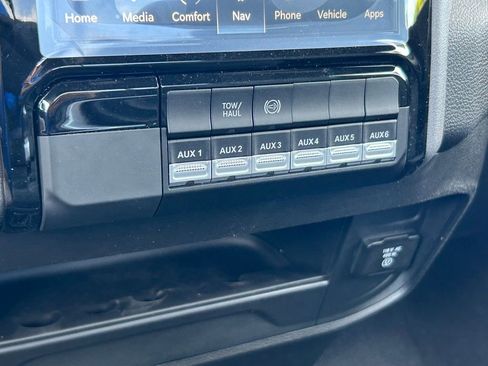 Used 2024 RAM 3500 Tradesman image 13