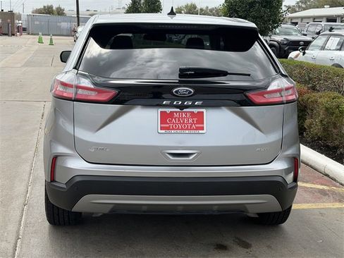 Used 2024 Ford Edge SEL image 6