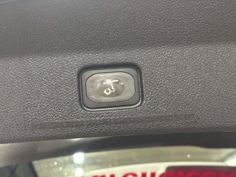 Used 2016 Ford Explorer Limited image 18