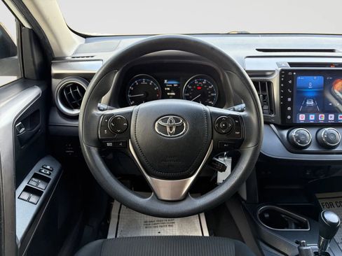 Used 2017 Toyota RAV4 LE w/ Carpet Mat Package AWD/4WD image 20