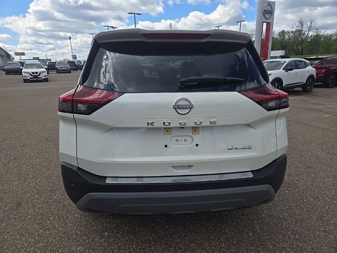 Used 2023 Nissan Rogue SV w/ SV Premium B Package AWD/4WD image 6