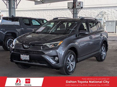 Certified 2018 Toyota RAV4 XLE FWD image 1