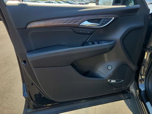 Used 2023 Buick Envision Avenir AWD/4WD image 39