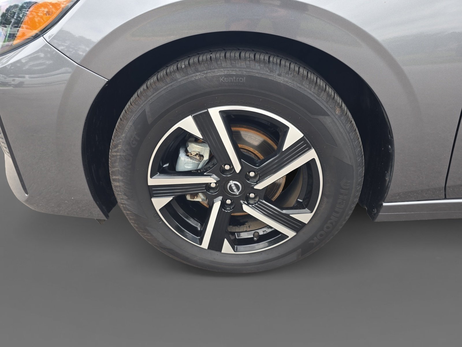 Used 2024 Nissan Sentra SV FWD image 10
