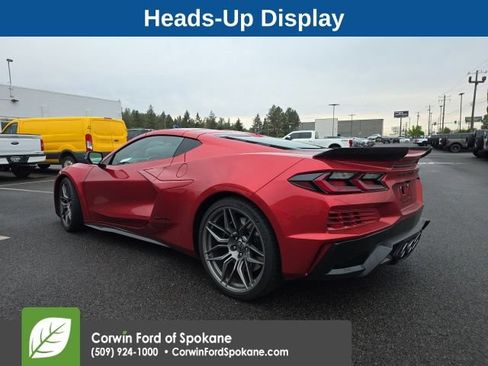Used 2025 Chevrolet Corvette Z06 RWD image 5